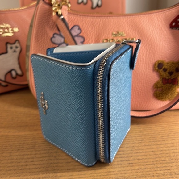 Coach Small Trifold Wallet
SV/Pacific Blue - Picture 10 of 16